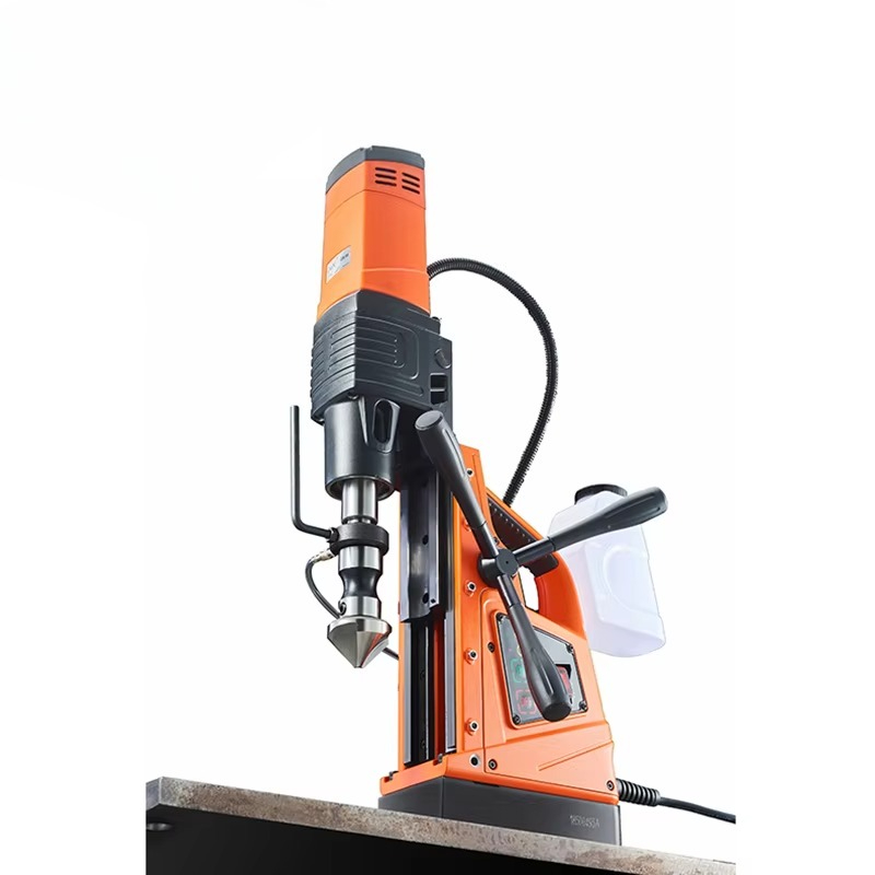 Boormachine met magnetische ba - Power Tools Used In Construction recensie en prijs